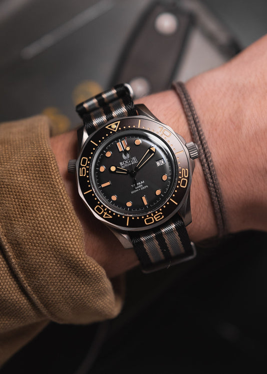 TAN TITANIUM DIVER