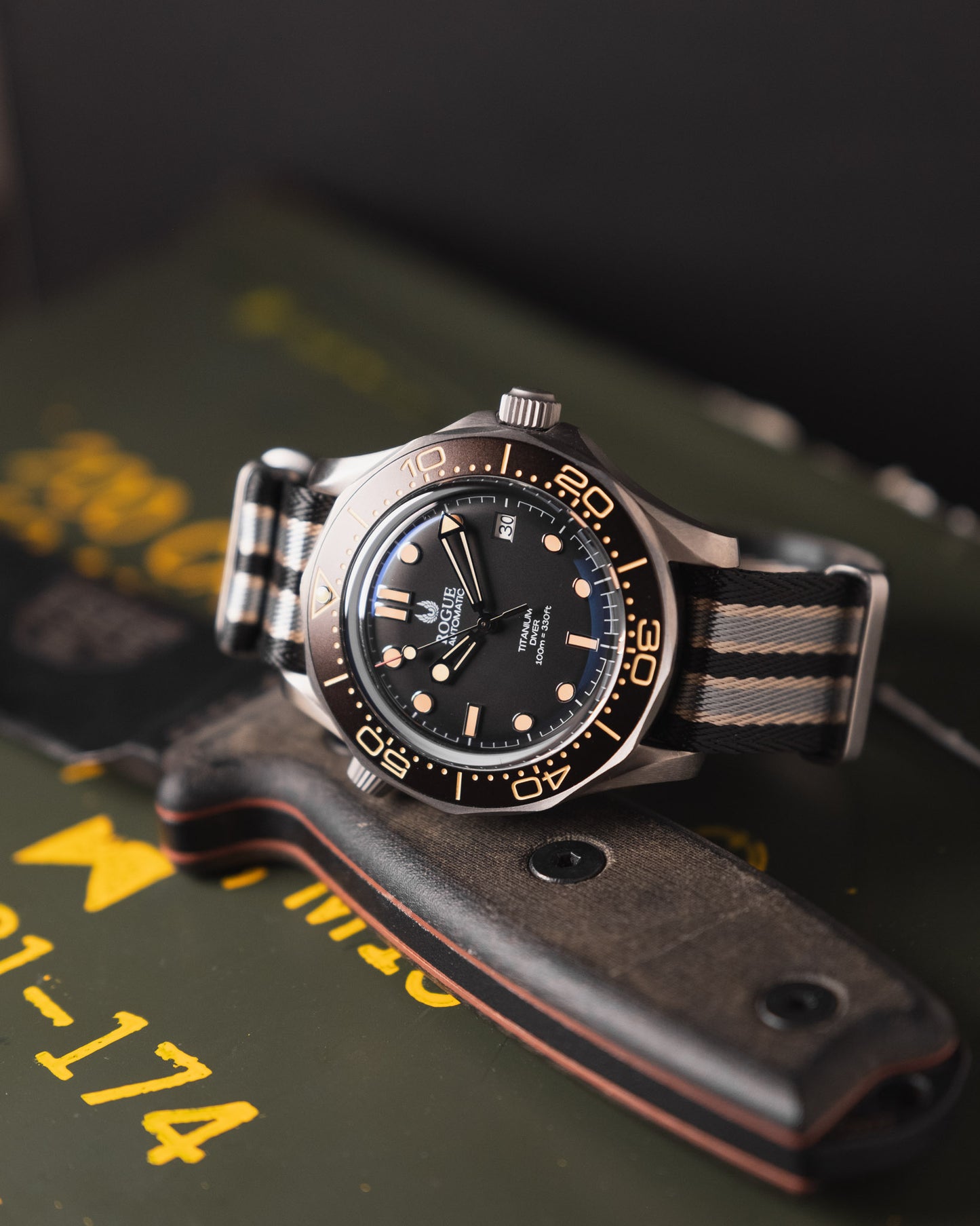 TAN TITANIUM DIVER