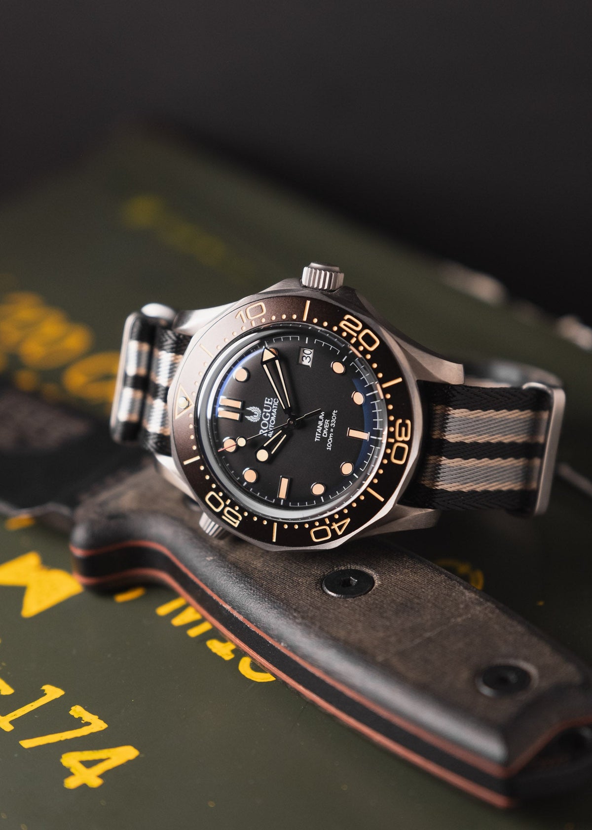TAN TITANIUM DIVER