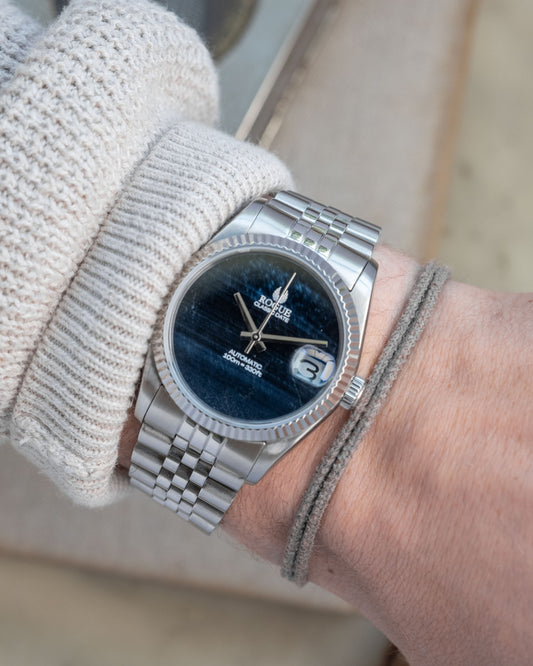 HAWK EYE STONE CLASSIC DATE