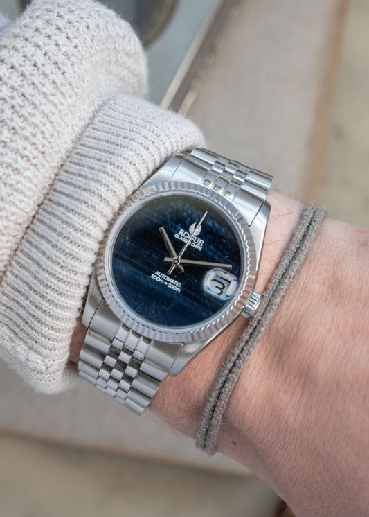 HAWK EYE STONE CLASSIC DATE
