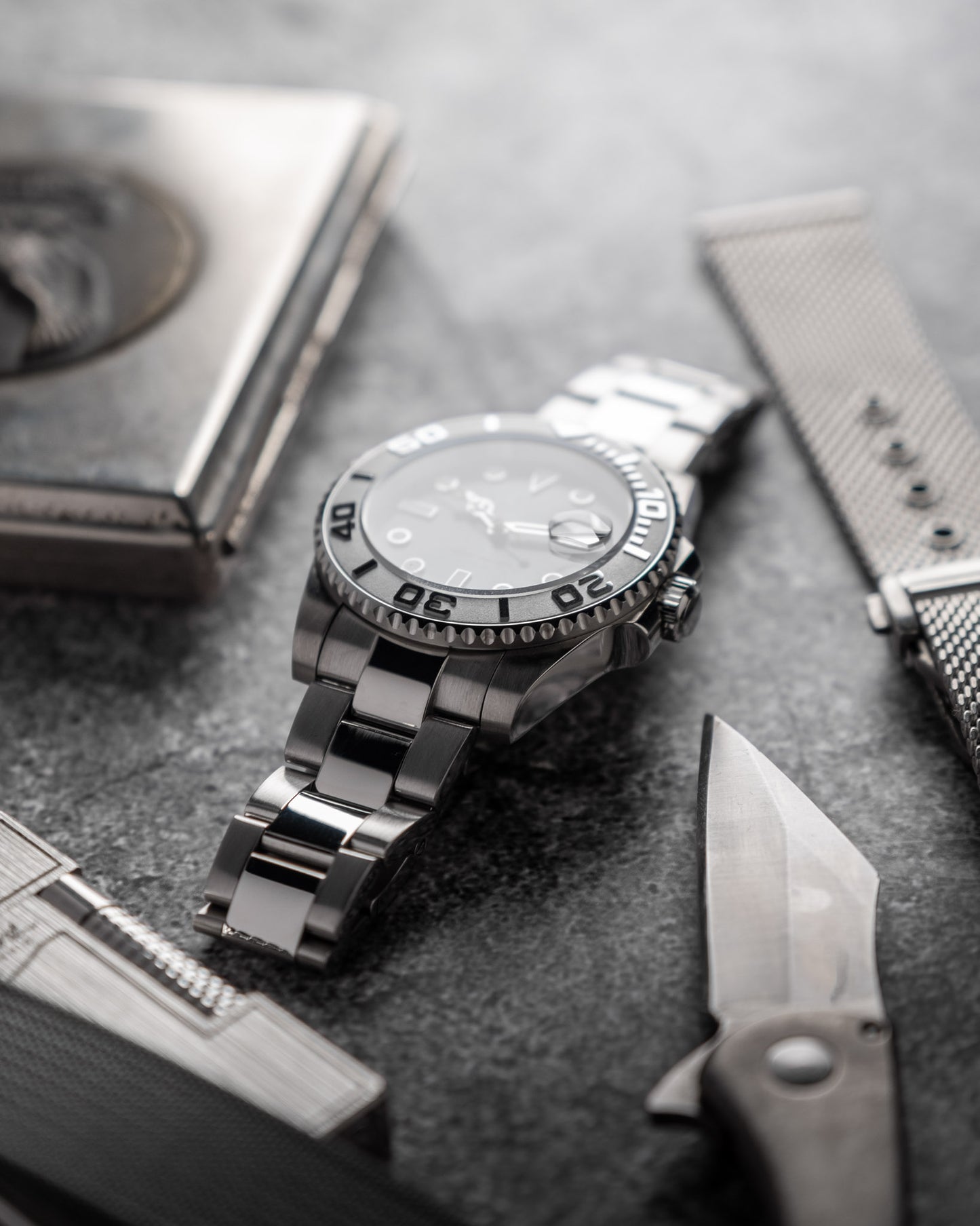 SILVER YACHT RACER
