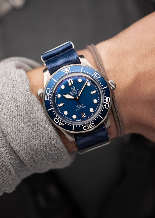 BLUE TITANIUM DIVER