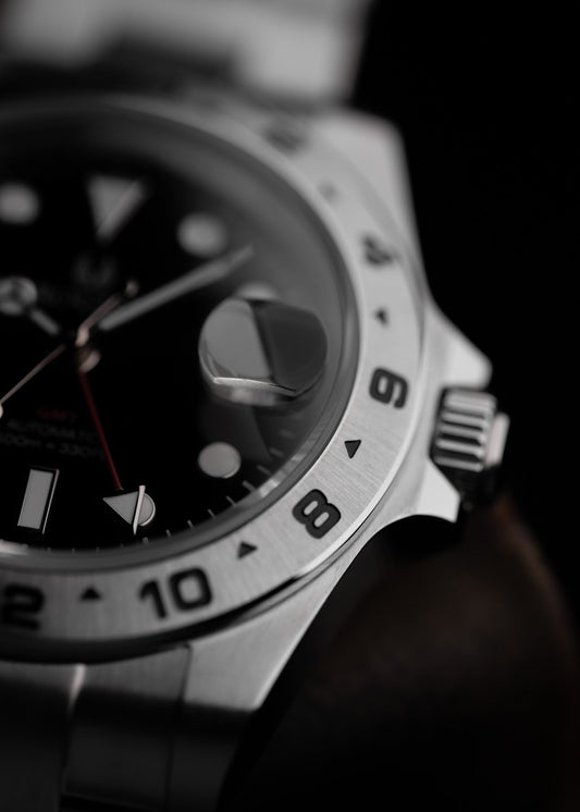 BLACK SEEKER GMT