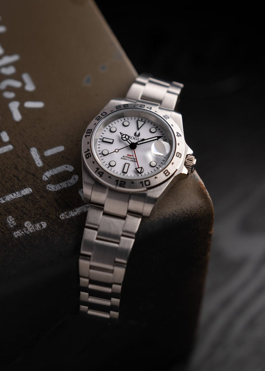 WHITE SEEKER GMT