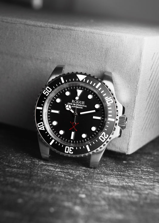 RED/BLACK DIVE PROFESSIONAL