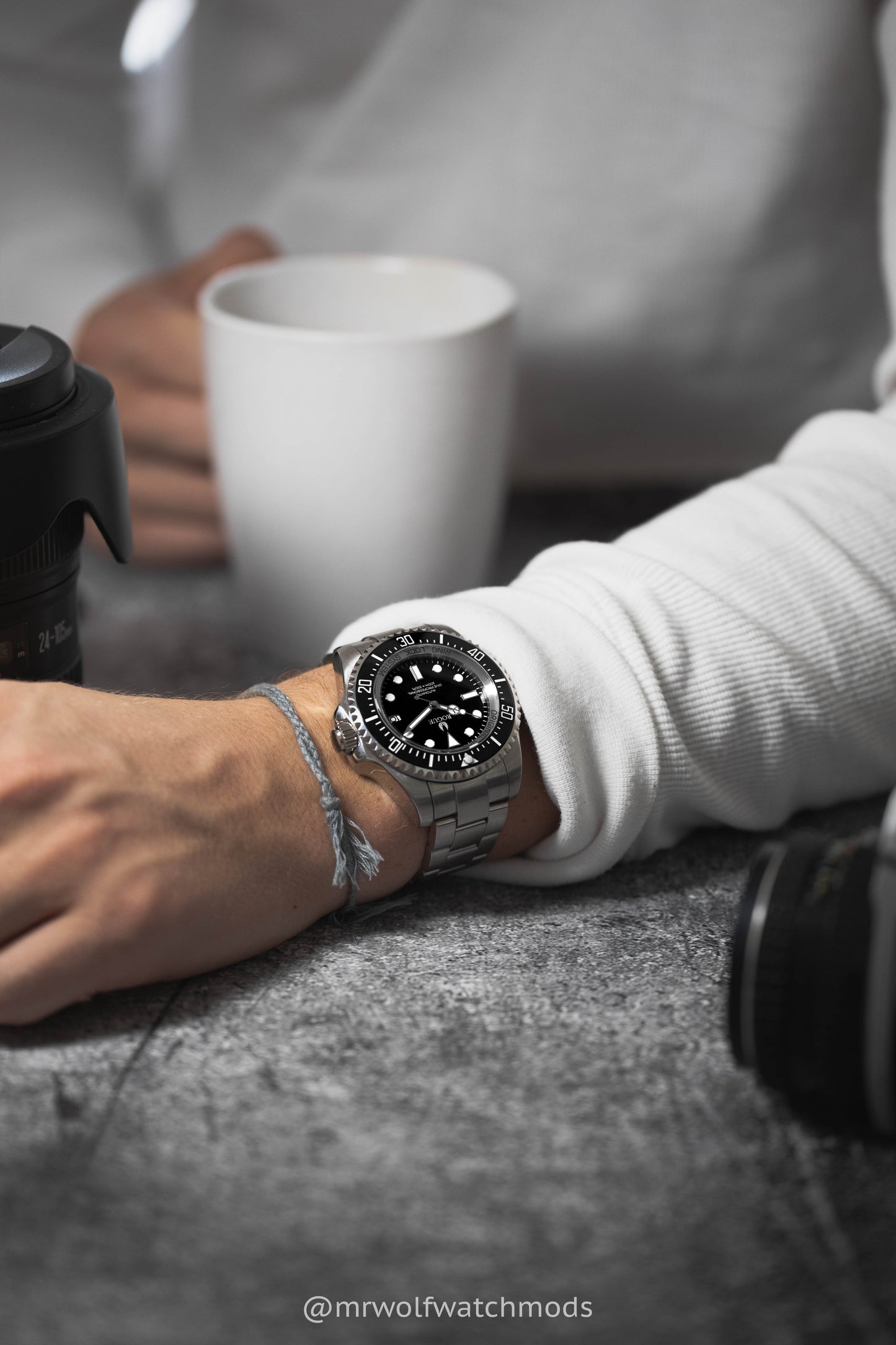 BLACK 44 DIVE PROFESSIONAL