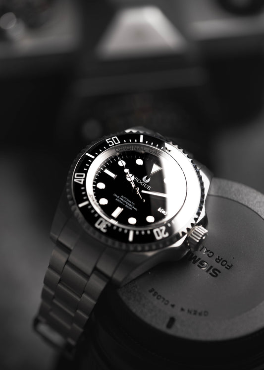 BLACK 44 DIVE PROFESSIONAL