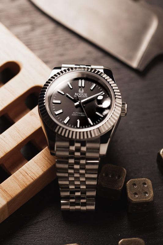 BLACK CLASSIC DATE
