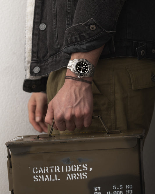 DARK KNIGHT / BRUCE WAYNE GMT