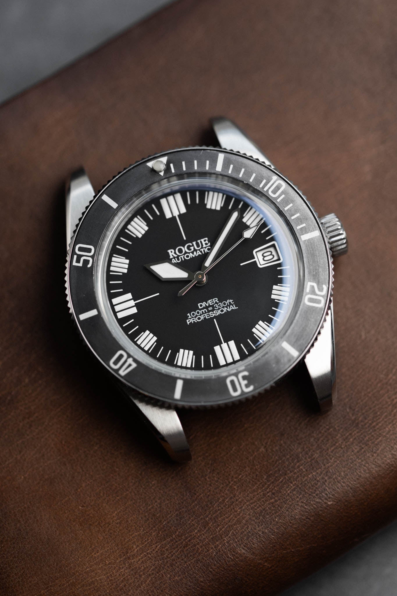 GHOST 38 DIVER