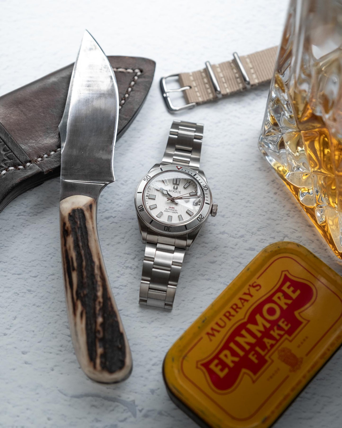 WHITE DIVER TEXTURE DIAL