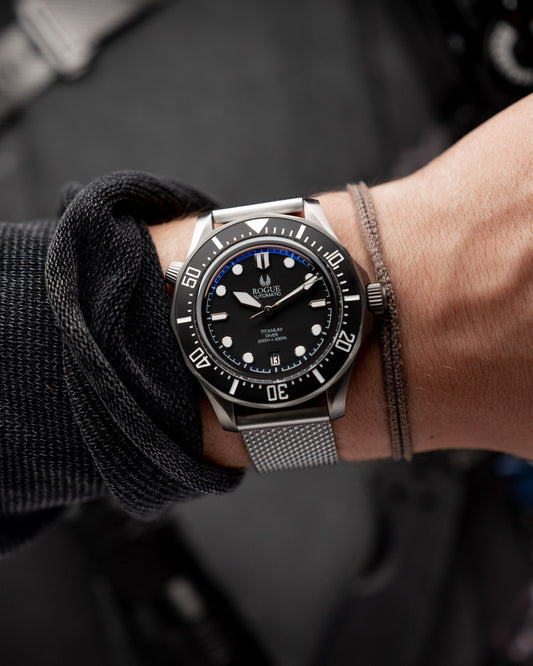 BLACK TITANIUM DIVER