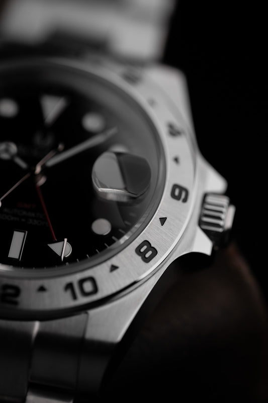 BLACK SEEKER GMT