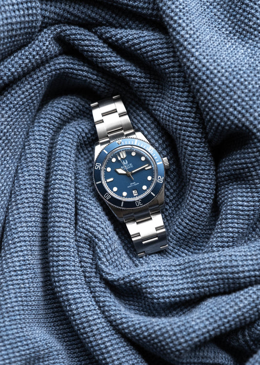 BLUE 38 DIVER